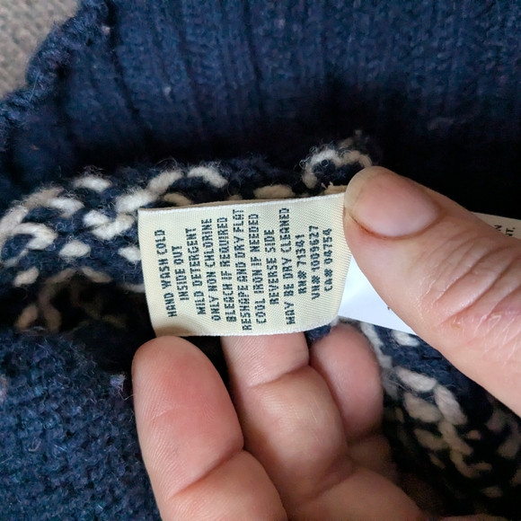 L.L. Bean Blue and White Chunky Knit Cardigan - Picture 6 of 7